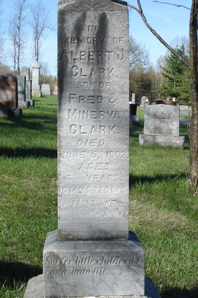 AlbertJClark_1896-1903_tombstone.jpg