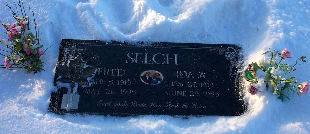 Fred-Ida_Selch_tombstone.JPG