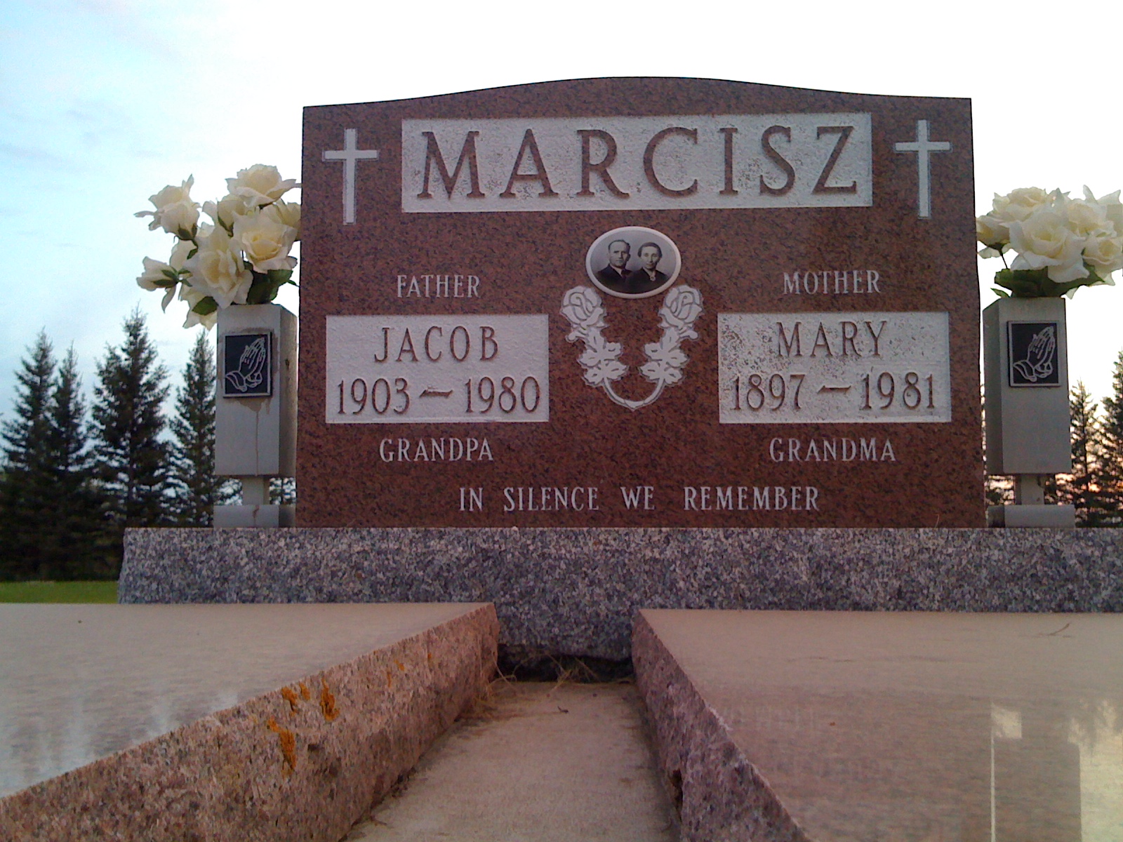 JacobMarcisz_MaryKasik_tombstone.JPG